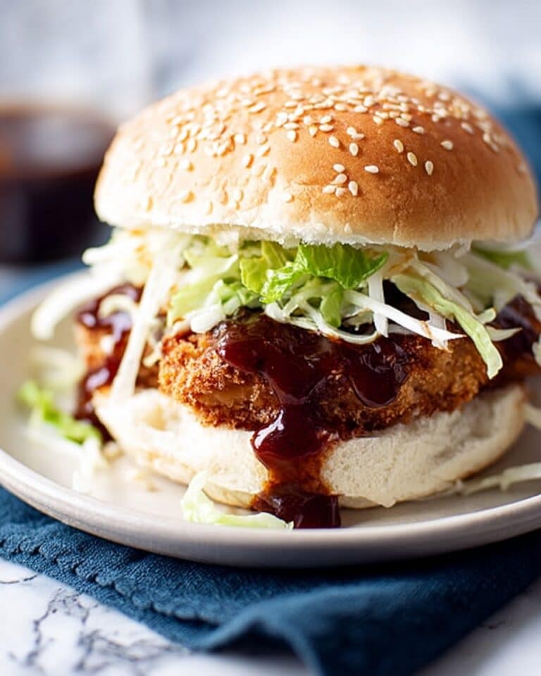 Korean Fried Chicken Burgers With Crispy Chicken and Spicy Gochujang Sauce Recipe