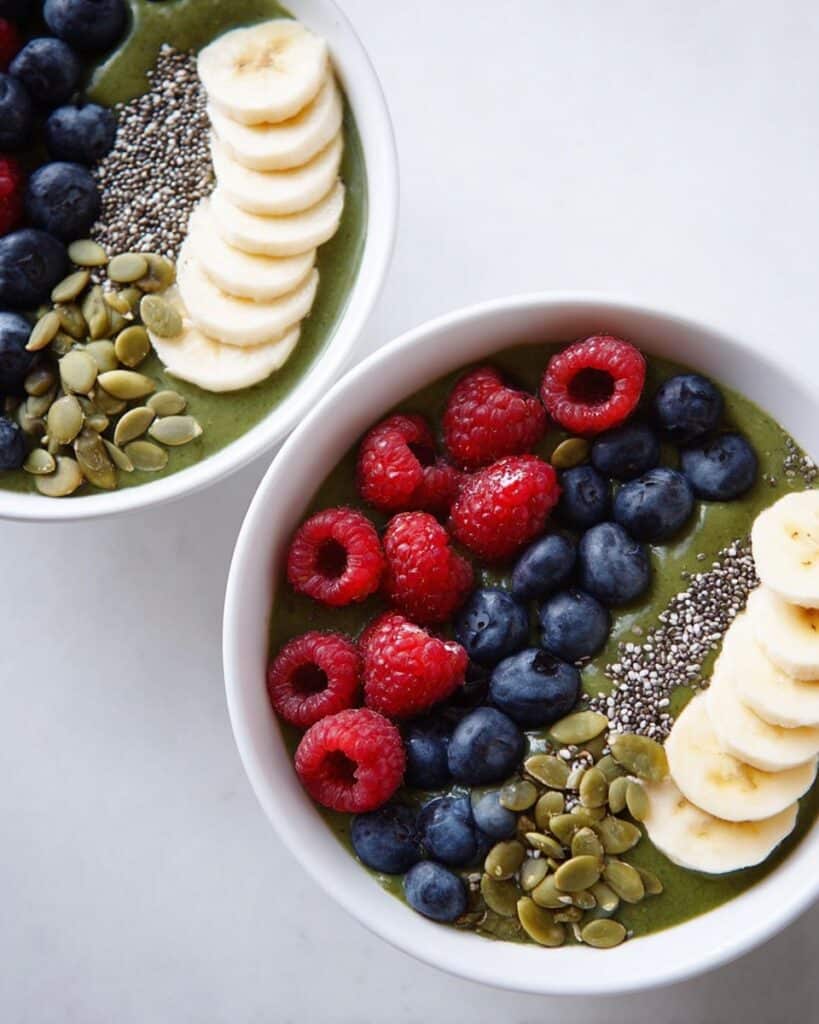 Two-Toned Kale Smoothie Bowl Recipe